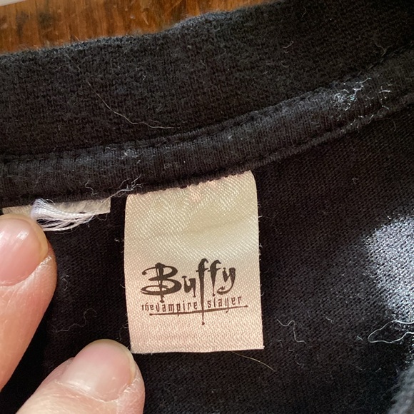 Lot of three 100% cotton tees—The Exorcist, Gremlins & Buffy the Vampire Slayer - Picture 7 of 13